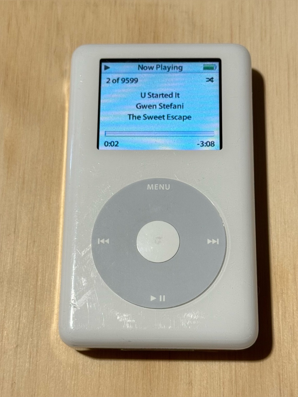 iPod Classic 4thGen A1099 60GB White Tested Good Batt-10-12hr w/9599-Song/Charg